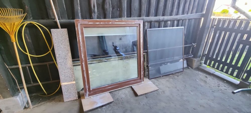 Okno PCV 139x129