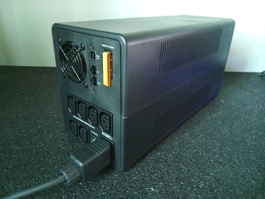 APC Back-ups bx2200mi