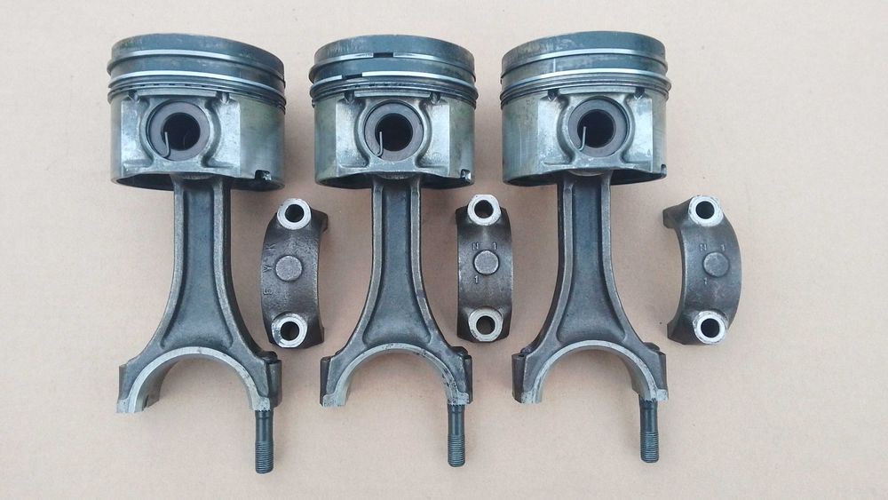 Tłok + korbowód 3.0 DI ZD30 Patrol Y61 GU4 Terrano II