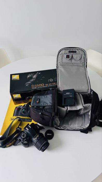 NIKON D3100 AF-S DX Nikkor 18-55 VR Kit