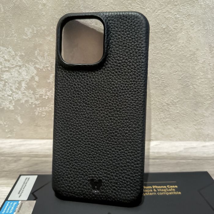 Чехол iLera NAPA Leather Case 1.0 для iPhone 15 Pro Max Black Magsafe