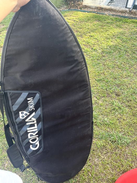 Prancha de skimming em carbono + capa Gorilla + cera
