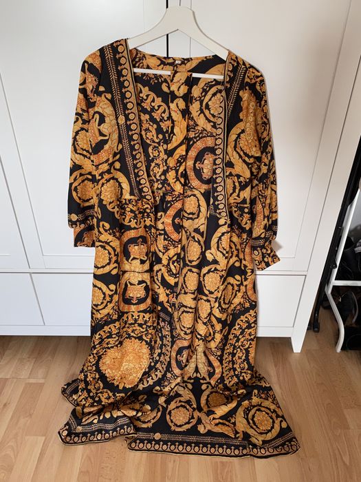 Długa narzutka kardigan