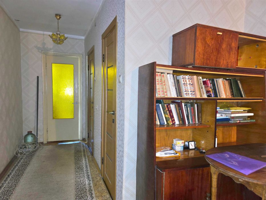 Велика 2к квартира у центрі міста. ДержПрограми.