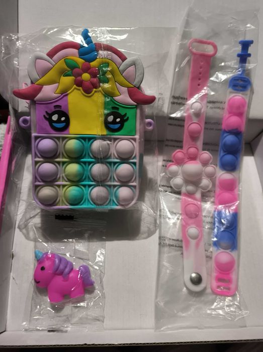 1a Bolsa pop it push It fidget com 1a pulseira pop It e 1 unicórnio64564188181377120