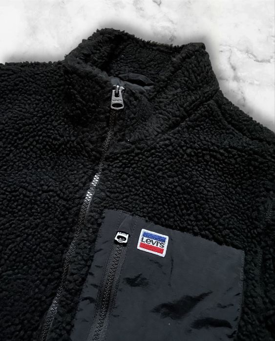 -40%$ S 44 46 Levis куртка шерпа ветровка вітровка sherpa чорна черная