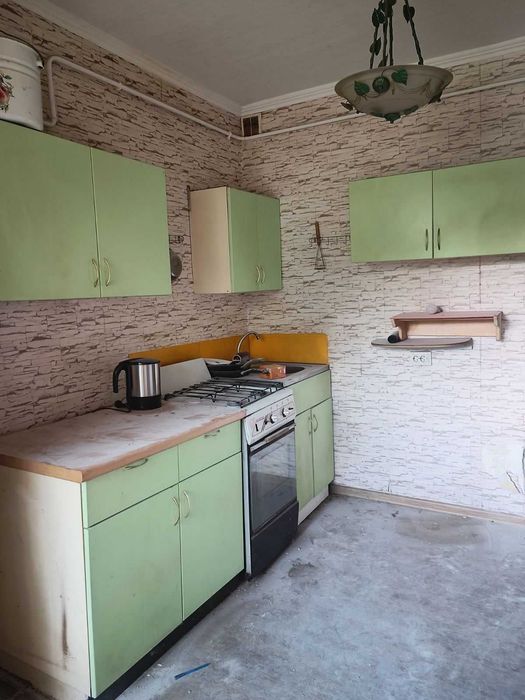 Меблі, газова плита