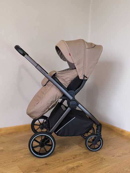 Прогулянкова коляска Carrello Ultra
