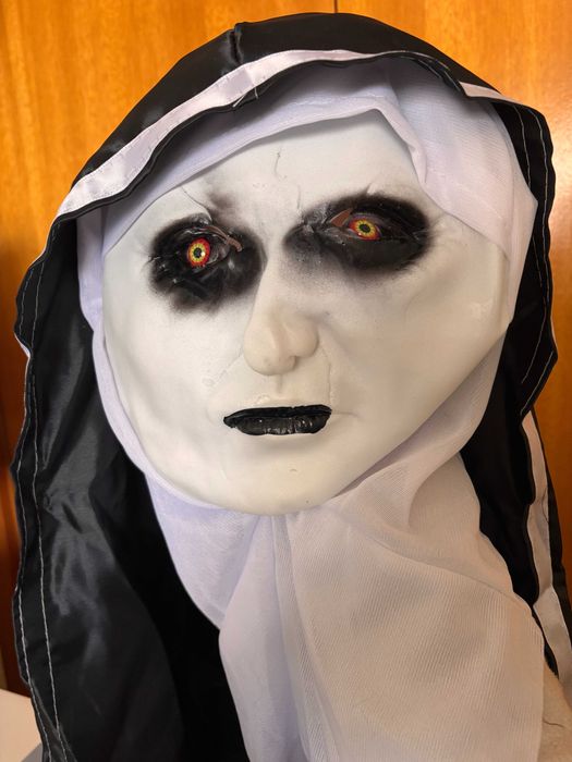 Máscara Freira nova