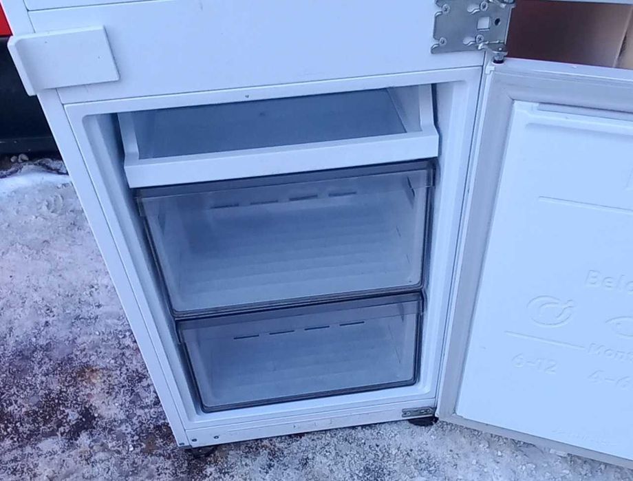 Вбудований холодильник Samsung BRB30705DWW—No Frost, інвертор, 193.5см