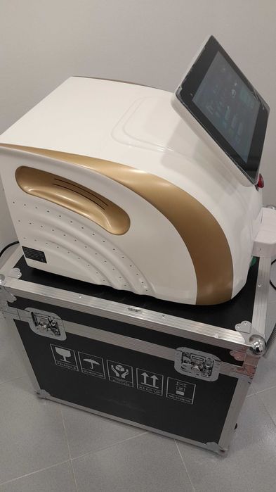 Máquina de Laser Diodo 5 Ondas, práticamente nova, com apenas 5 meses de uso.