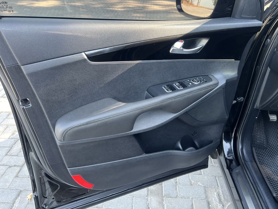 Kia Sorento 2.2  4WD. Офіційна ! ! !