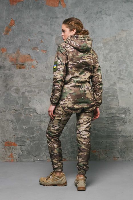 Військова форма жіноча утеплена на флісі камуфляж мультикам.
