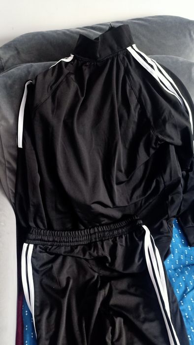 Dres sportowy adidas, Turcja