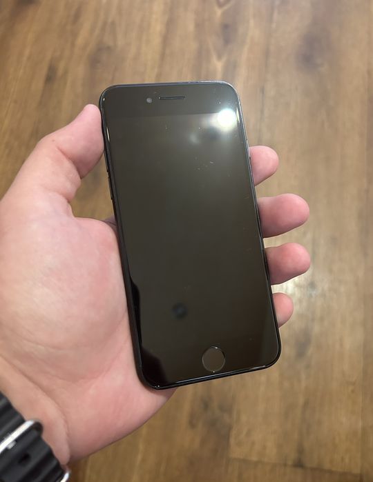 iPhone SE 3 64gb Nevelock!!!