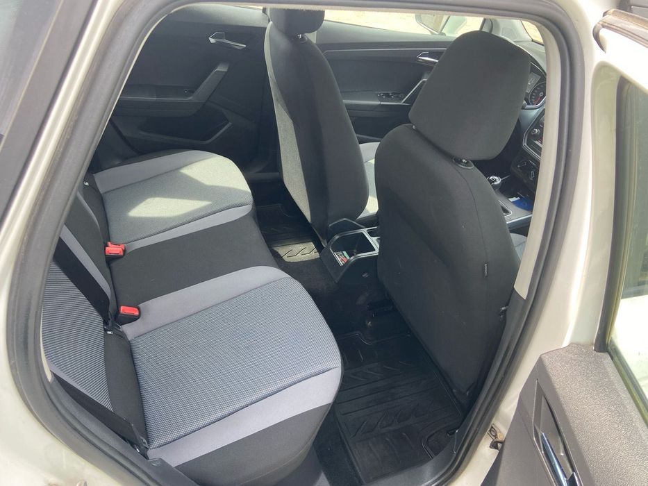 Автомобіль seat arona