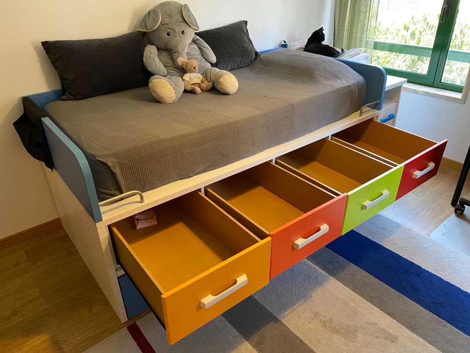 Quarto Juvenil compacto64584396411267121