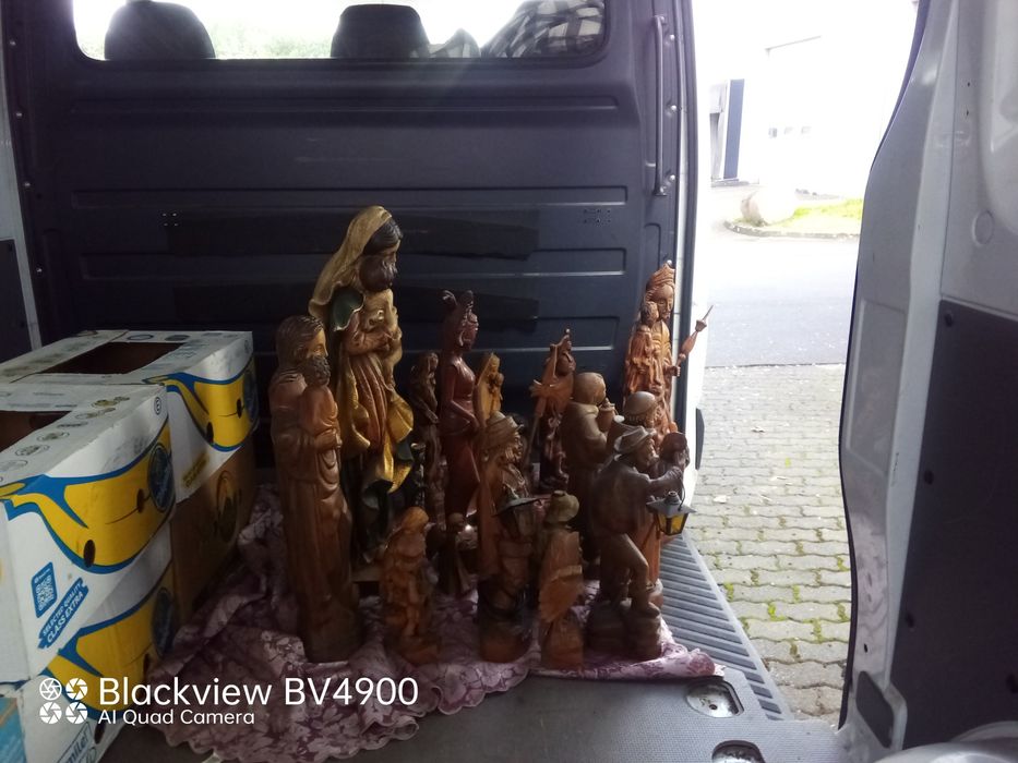 Figurki i rzeźby drewniane