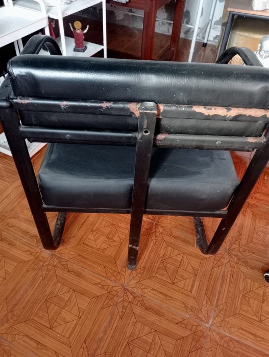 Vendo Cadeira e Puff