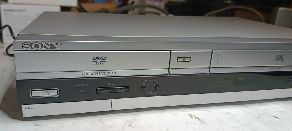 Odtwarzacz CD i VHS Sony SLV-D980P