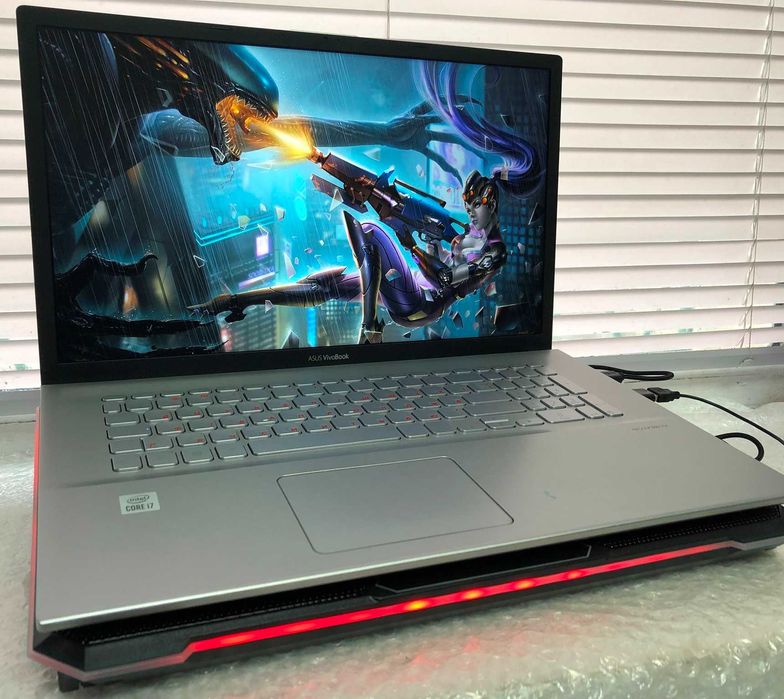 Asus VivoBook F712JA 17.3" FHD  i7-1065G7 DDR 20Gb SSD 512Gb акум ≈1г