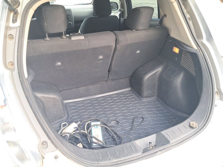 Nissan leaf 2013