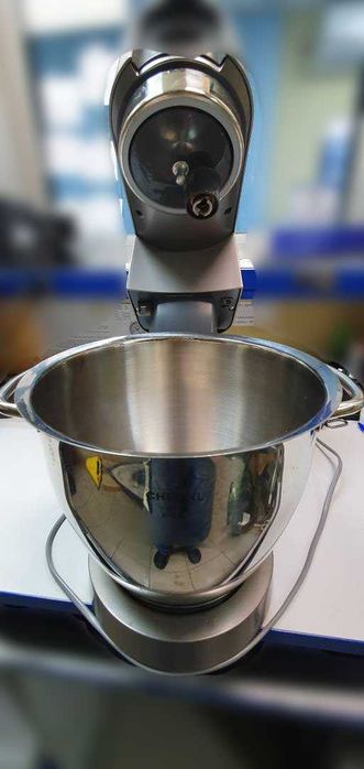 Кухонный комбайн Kenwood kvl80