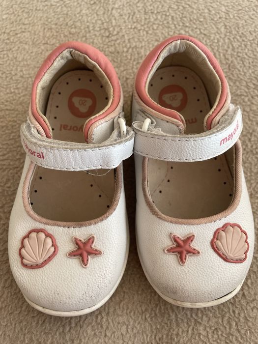 Pierwsze buciki dziewczęce Mayoral 20