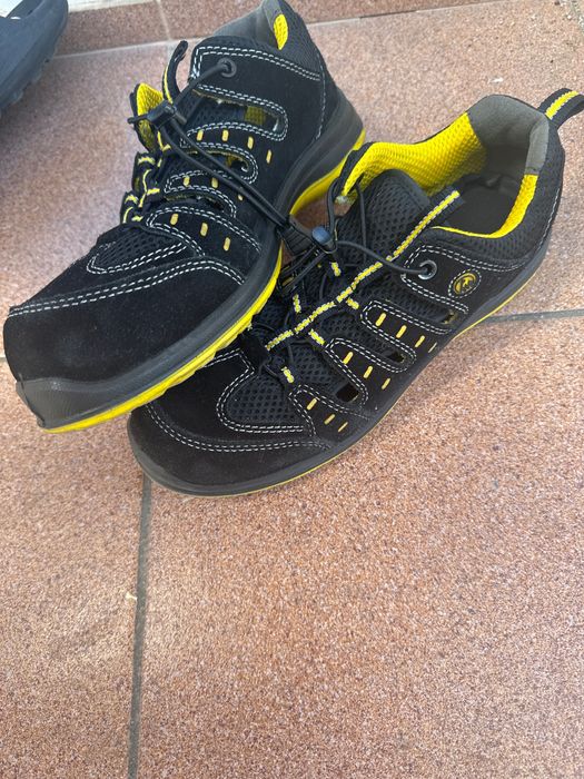Bhp buty  42.