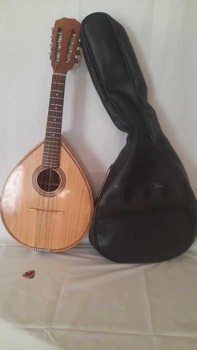 Bandolin de 8 cordas português