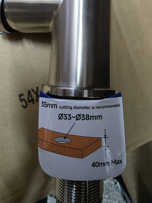 Torneira de cozinha em aço inoxidável de qualidade nova