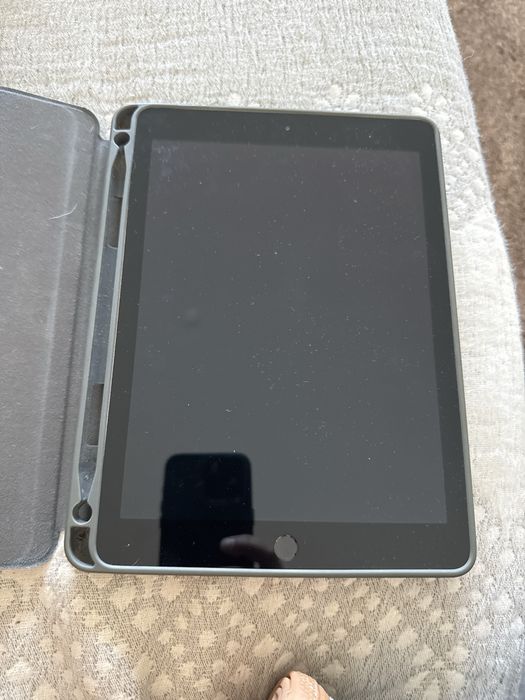 IPAD 6th Generation447456056706355200