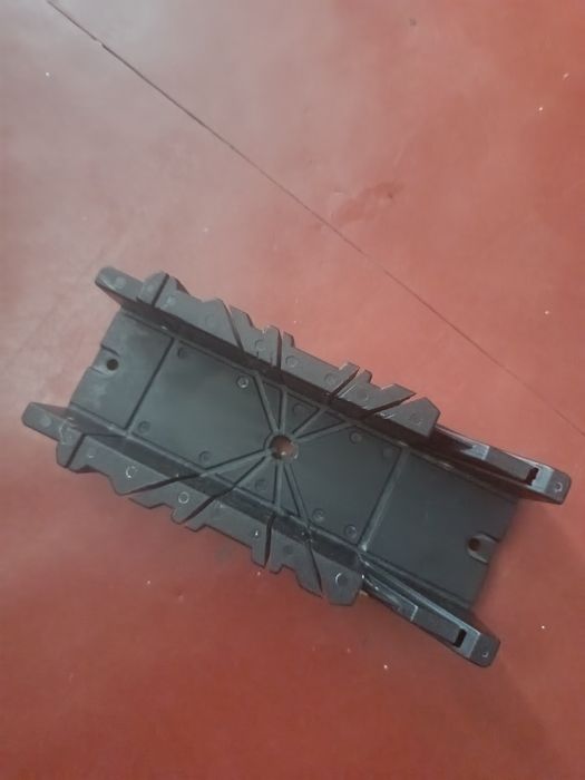 Стусло пластмассовое