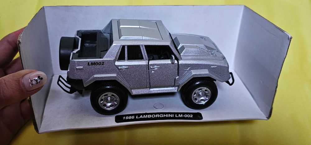 Lamborghini LM-002. 1986 NewRay