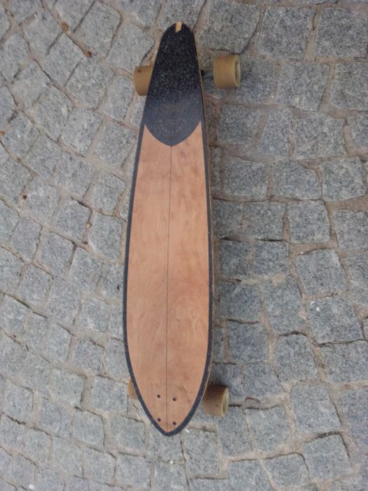 Longboard skate.