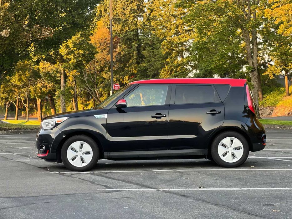 Kia Soul EV +      2015