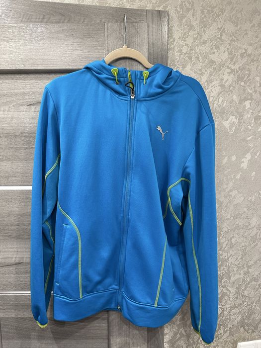 Продам спортивну кофту PUMA, стан близький до ідеалу.