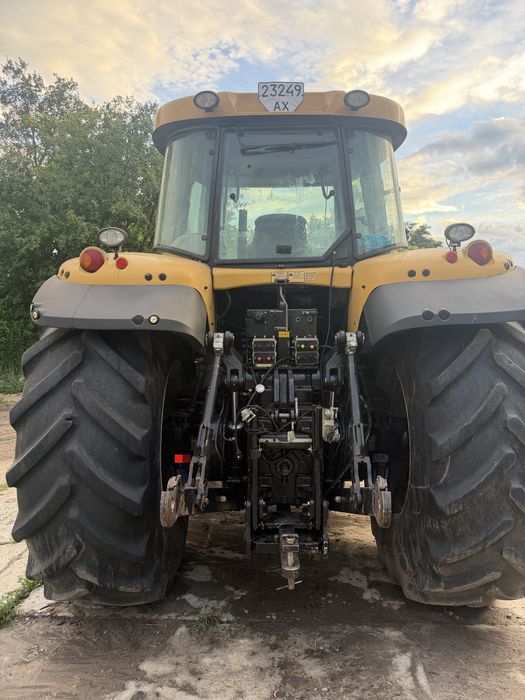 Трактор Challenger MT665b