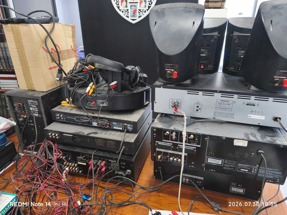 conjunto Hi-Fi dos anos 90 em excelente estado
