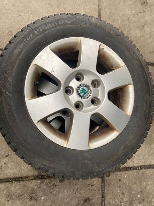 195/65/15, комплект дисків з резиною Skoda