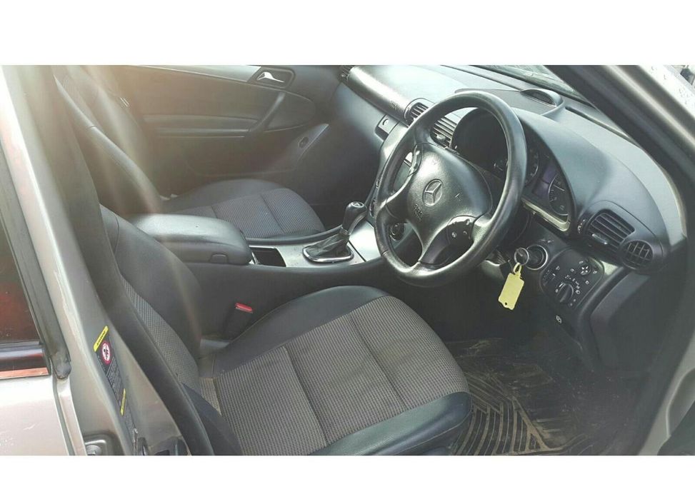 MERCEDES CLASSE C W203 C220 CDI AVANGUARD DE 2006 DISPONÍVEL PARA