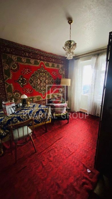 ТЕРМІНОВО! Трикімнатна квартира з індивідуальним газовим опалення!