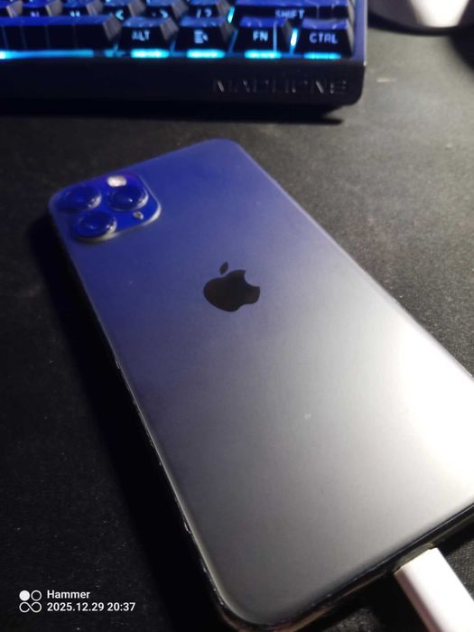 iphone 11 pro  dobry stan