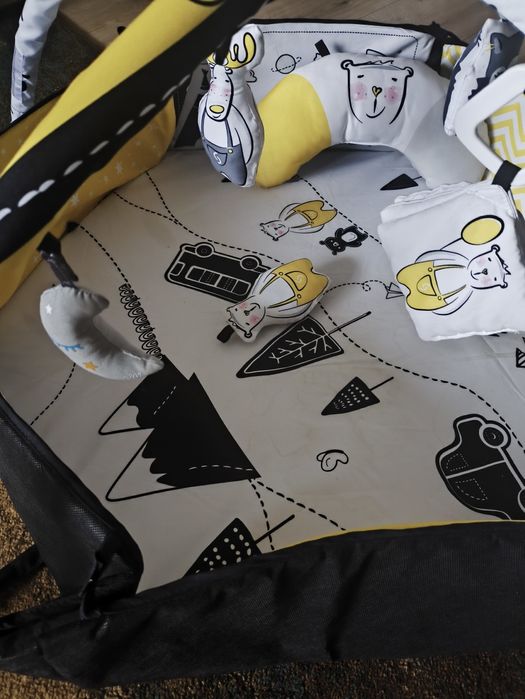 Duża mata edukacyjna dla dziecka skiddou SMIL