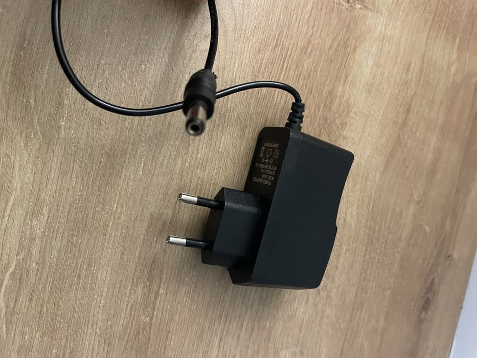 Zasilacz sieciowy / adapter z wtyczką EU i końcówką DC