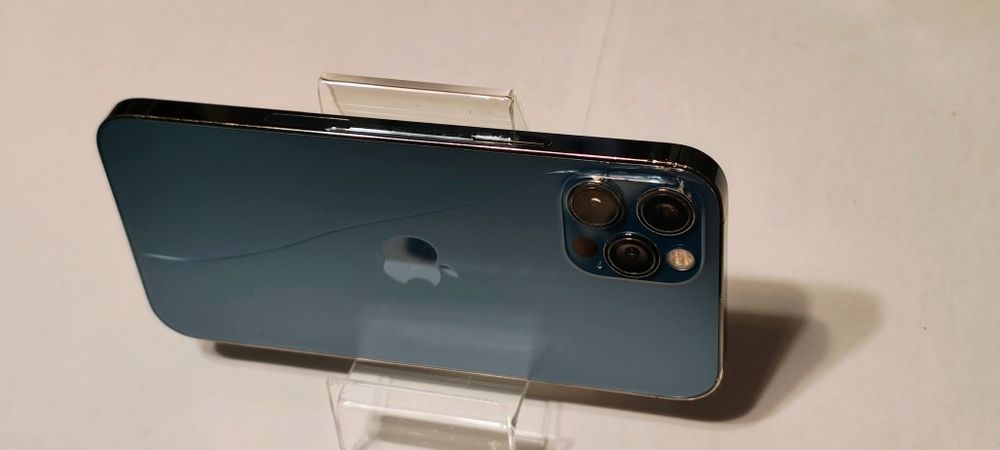 iPhone 12 Pro 128GB z nową bateria - wada ekranu