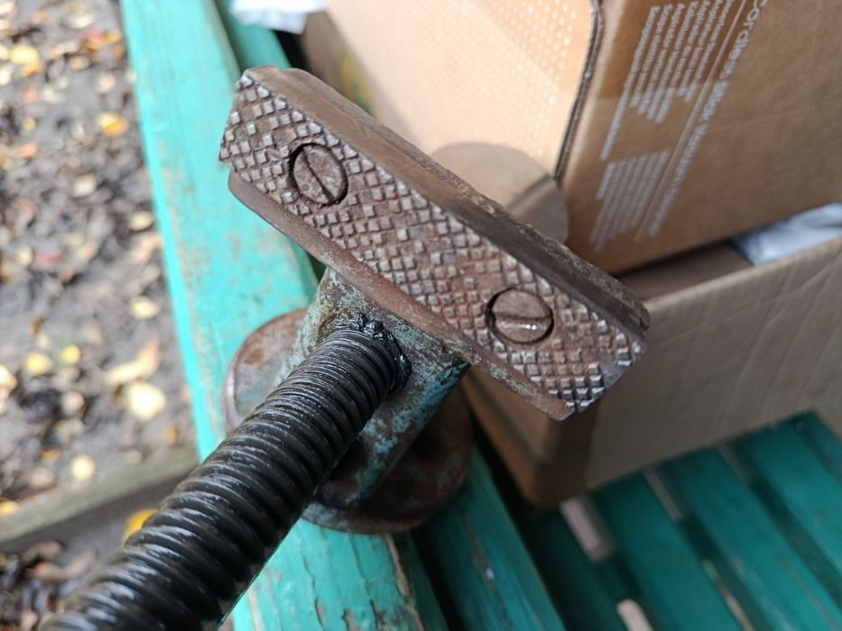 Тиски слесарные СССР