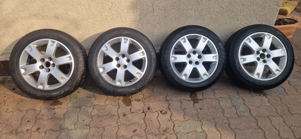 Koła 16" Toyota Prius 2 opony lato