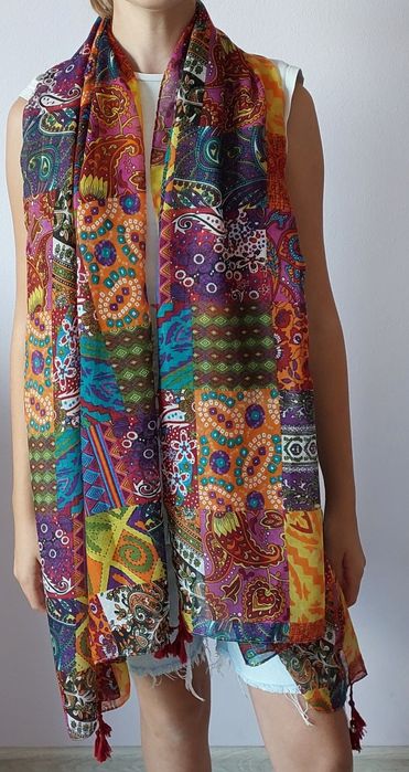 Szalik damski w stylu boho