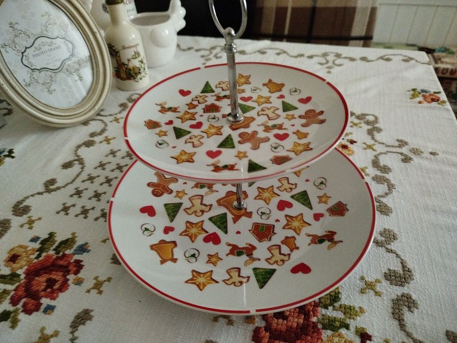 Цукерниця  двоярусна